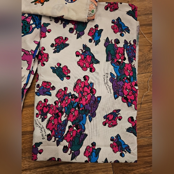 Fabric - Picture 2 of 6